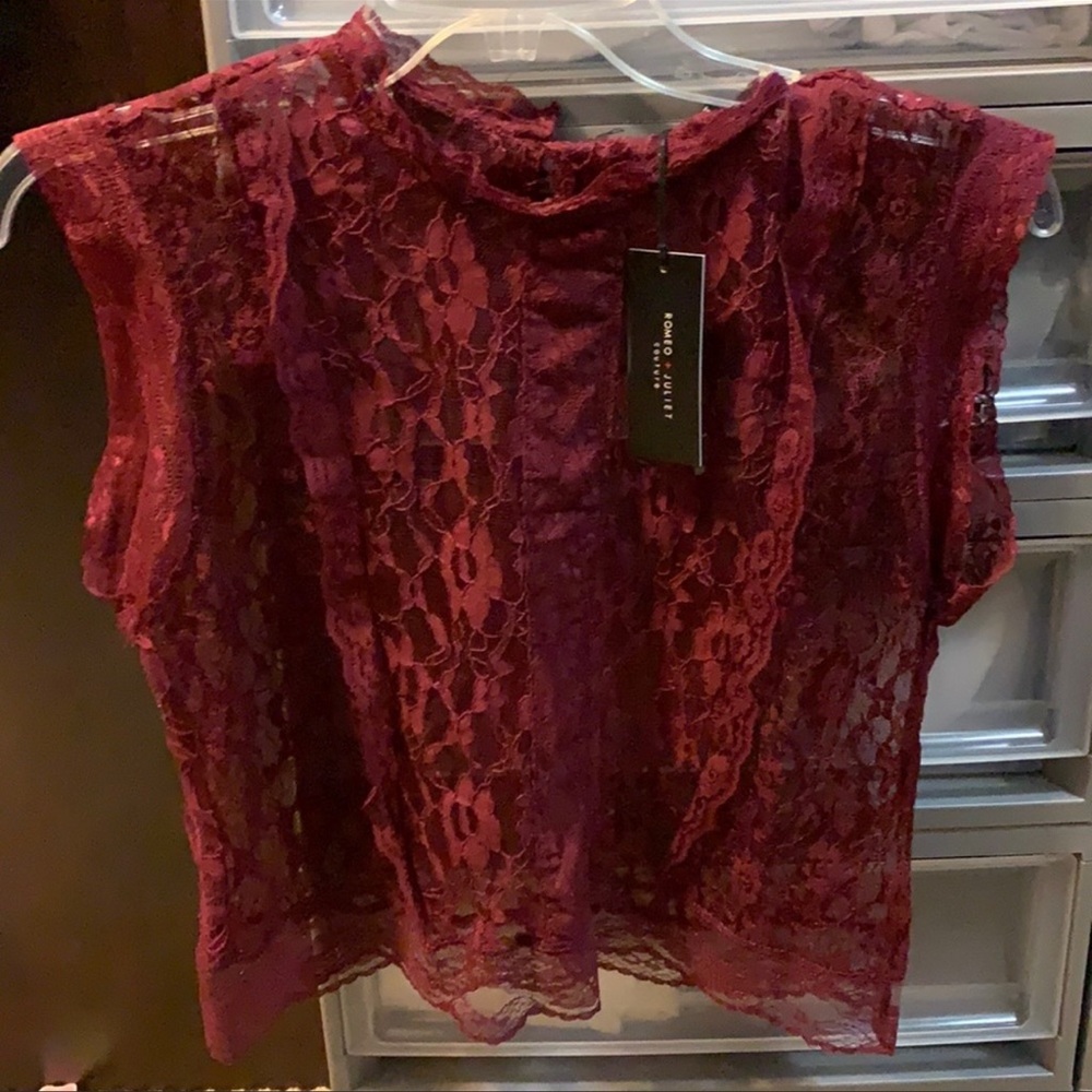 NWT lace crop top maroon Romeo and Juliet couture